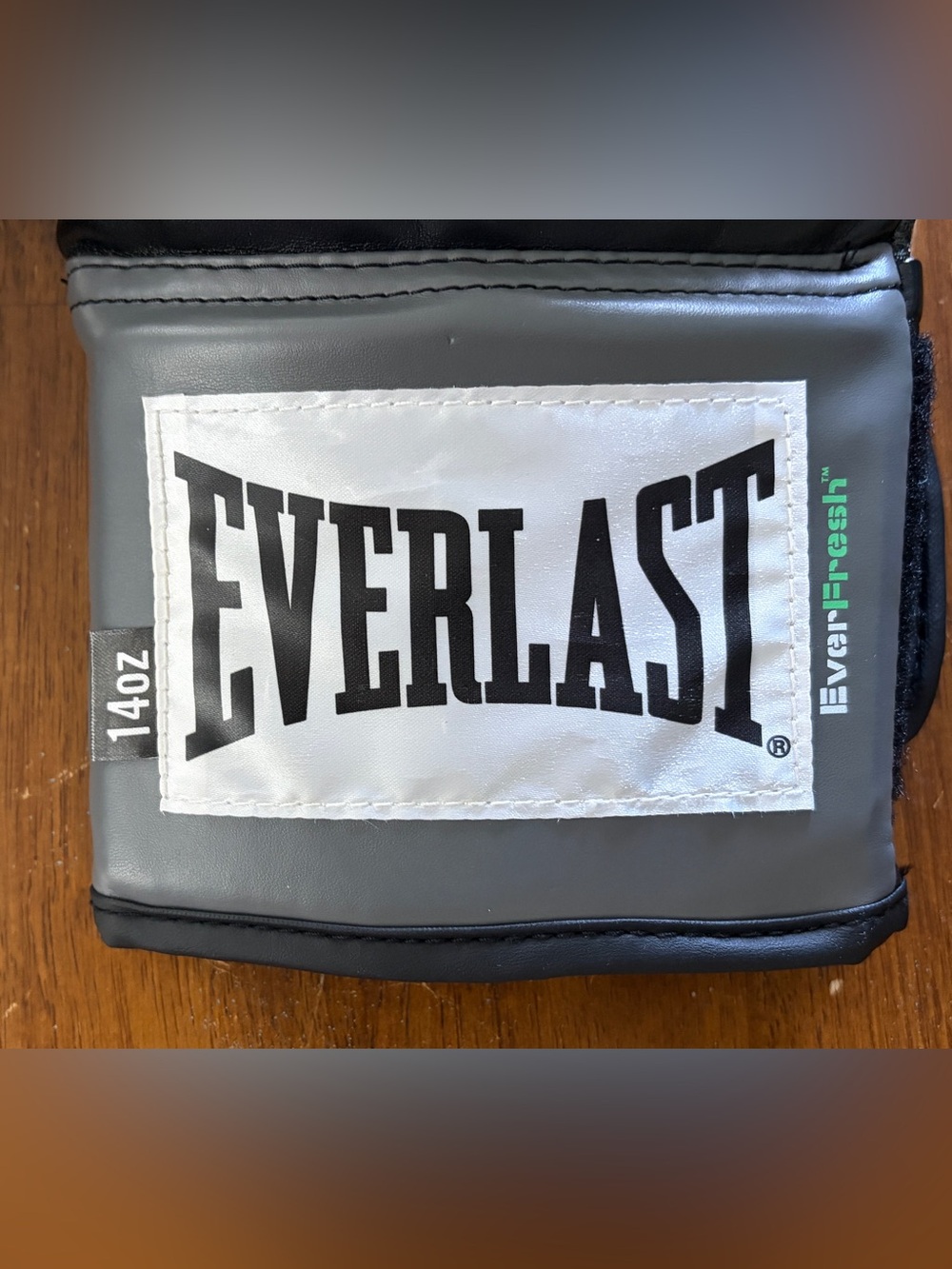Everlast Training Boxing Sparring Gloves 14oz Black/Gray- Excellent Condition - Picture 8 of 9